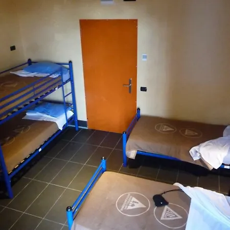 Aig Di Hostel *